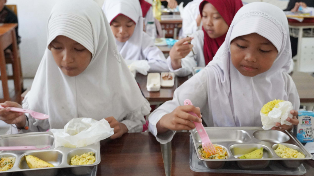 Klarifikasi BGN Pasaman Terkait Viral Menu MBG Berupa Bahan Mentah di Tangerang Selatan